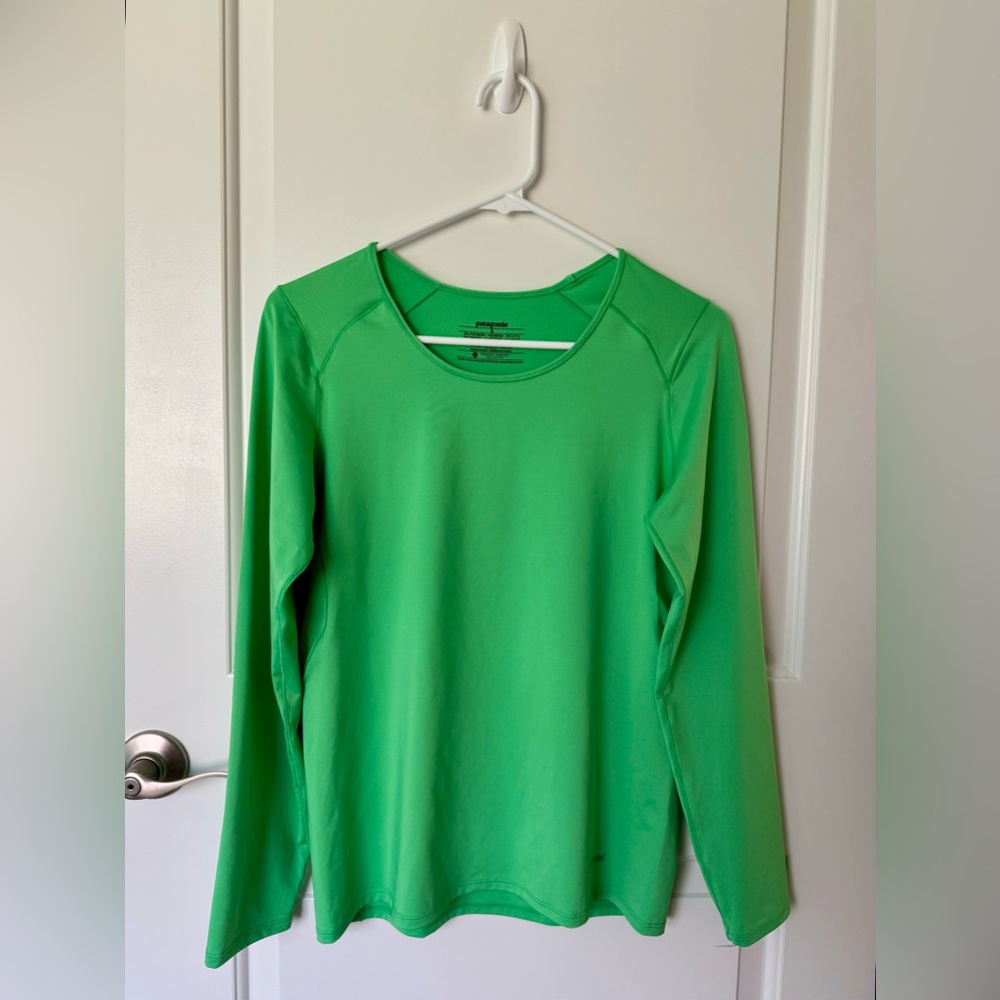 Patagonia Lightweight Scoop Neck Long Sleeve Shirt